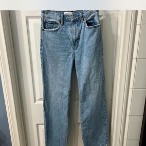 Abercrombie & Fitch The ‘90s Relaxed Jean High Rise